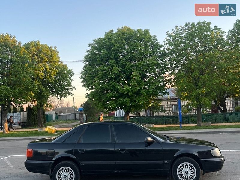 Седан Audi 100 1991 в Фастове