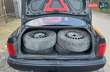 Седан Audi 100 1991 в Жовкві