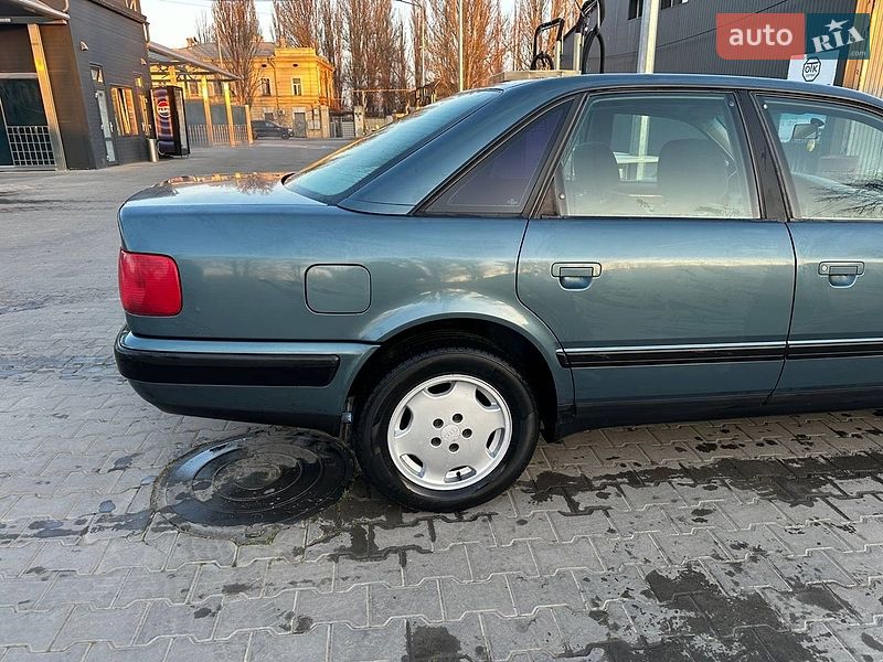 Седан Audi 100 1991 в Одессе
