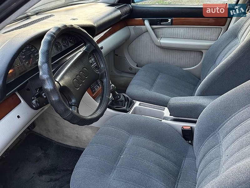 Седан Audi 100 1991 в Одессе