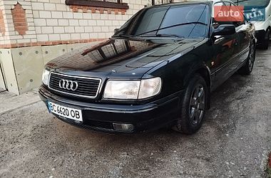 Седан Audi 100 1991 в Виннице