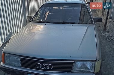 Седан Audi 100 1986 в Володимирі