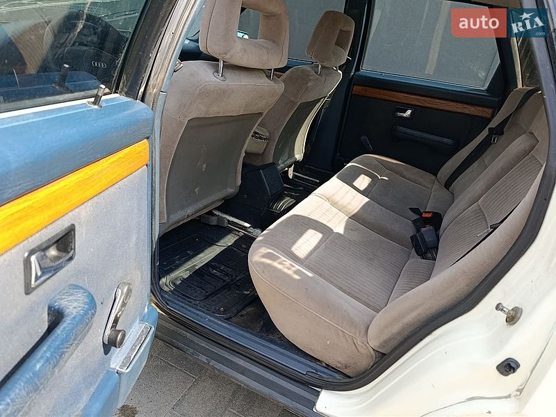 Седан Audi 100 1989 в Луцке