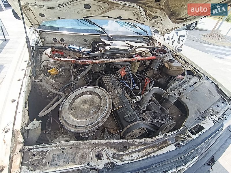 Седан Audi 100 1989 в Луцке