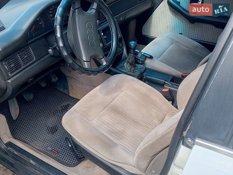 Седан Audi 100 1989 в Ватутіному