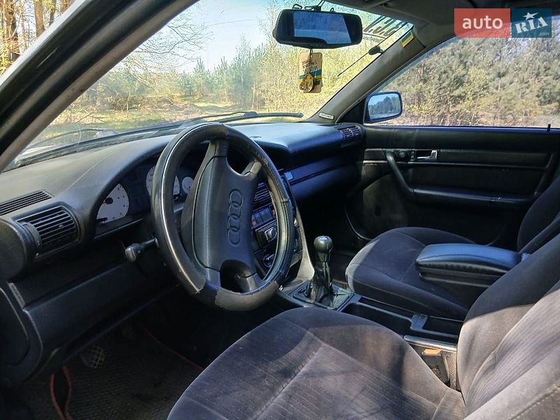 Седан Audi 100 1992 в Заречном