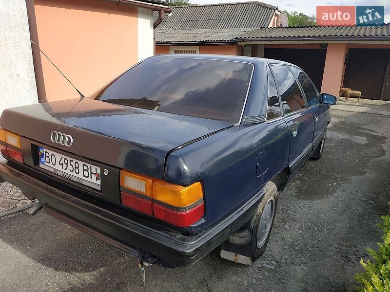 Седан Audi 100 1990 в Чорткове