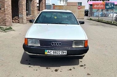 Седан Audi 100 1985 в Луцке