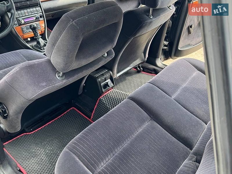 Седан Audi 100 1991 в Городке
