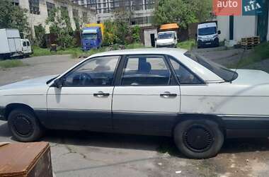 Седан Audi 100 1985 в Одесі