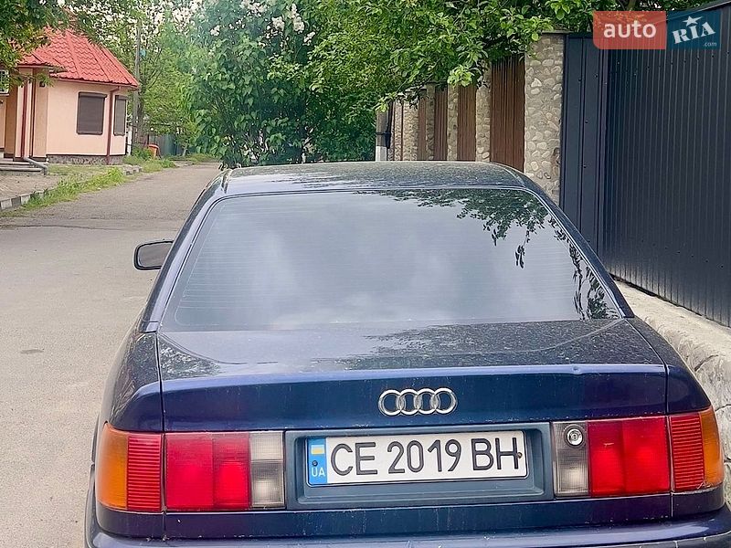 Седан Audi 100 1992 в Вижниці