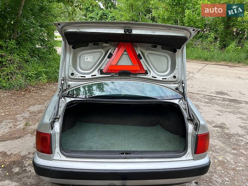 Седан Audi 100 1994 в Хмельницком