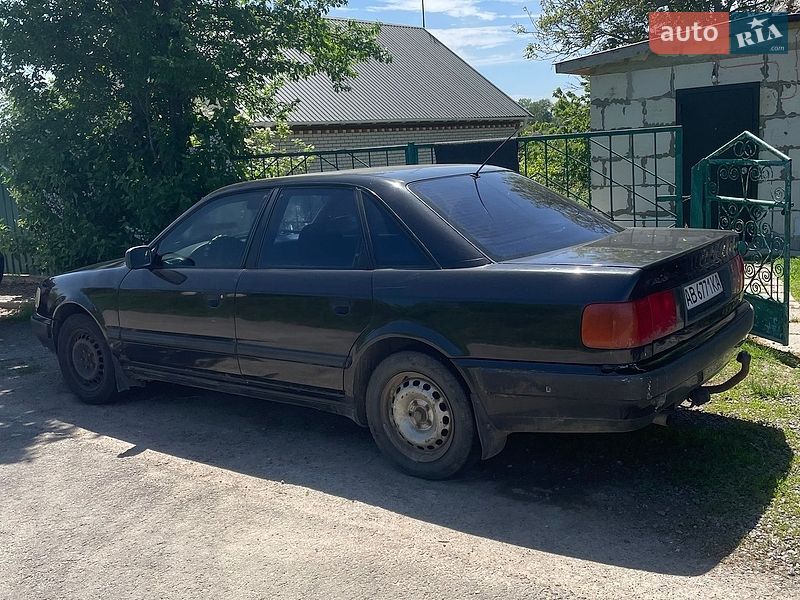 Седан Audi 100 1992 в Вороновиці