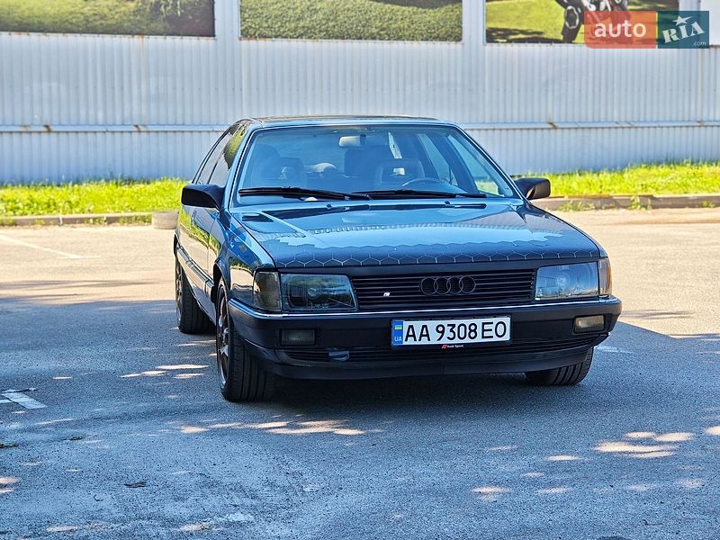 Седан Audi 100 1990 в Києві