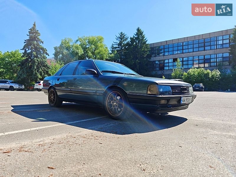 Седан Audi 100 1990 в Києві