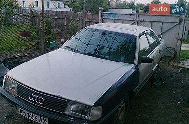 Седан Audi 100 1985 в Киеве