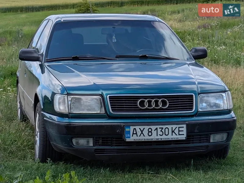 Audi 100