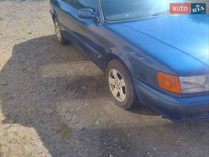 Седан Audi 100 1992 в Ужгороде