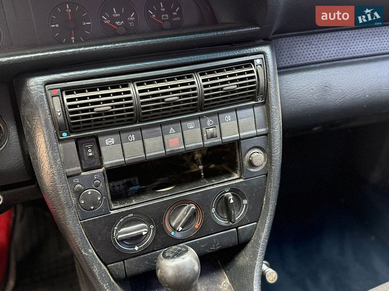 Седан Audi 100 1993 в Городку