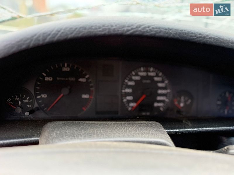 Седан Audi 100 1993 в Городку