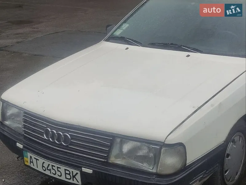 Audi 100