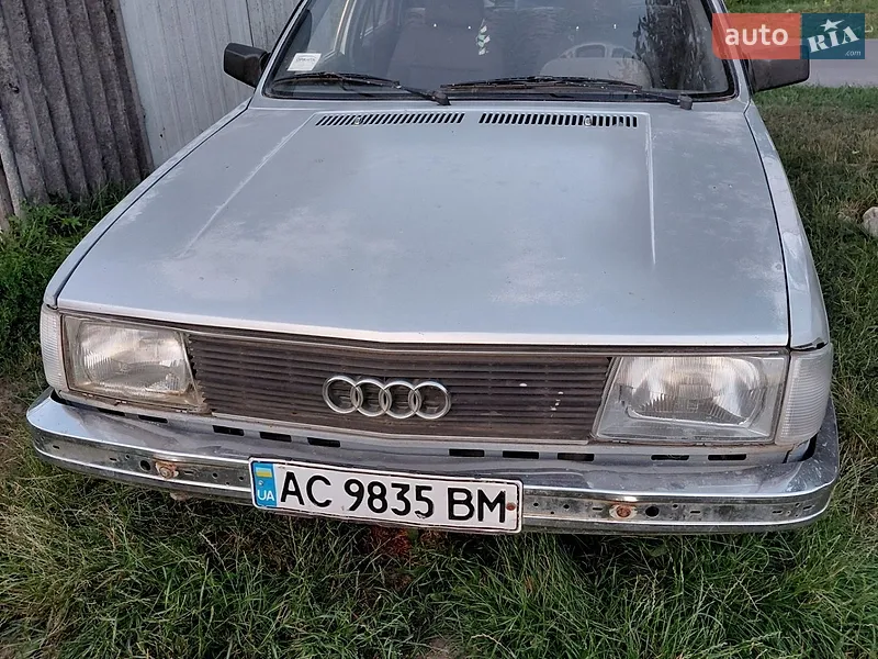 Audi 100 1982