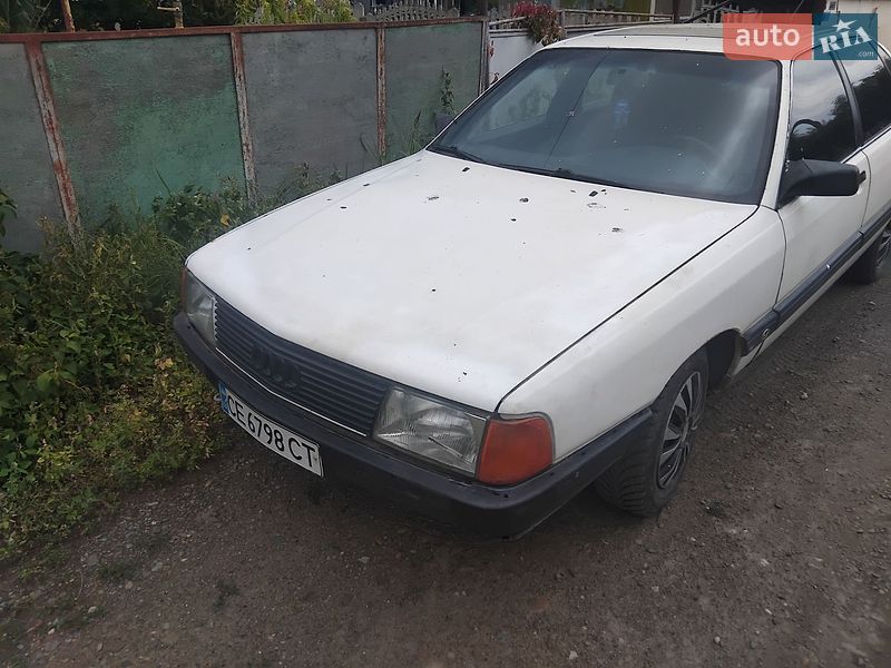 Седан Audi 100 1987 в Чернівцях