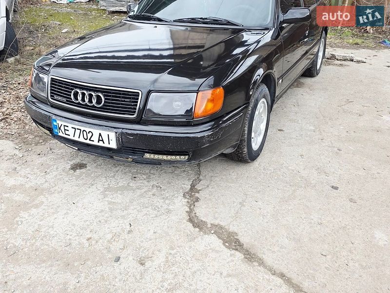 Седан Audi 100 1992 в Днепре