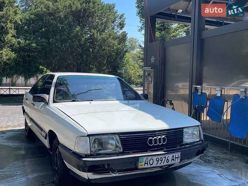 Audi 100 1986