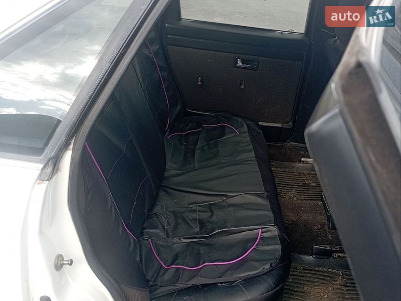 Седан Audi 100 1989 в Хмільнику