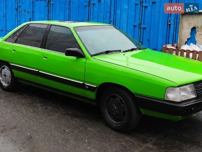 Audi 100
