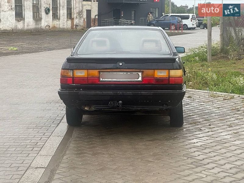 Седан Audi 100 1983 в Владимире