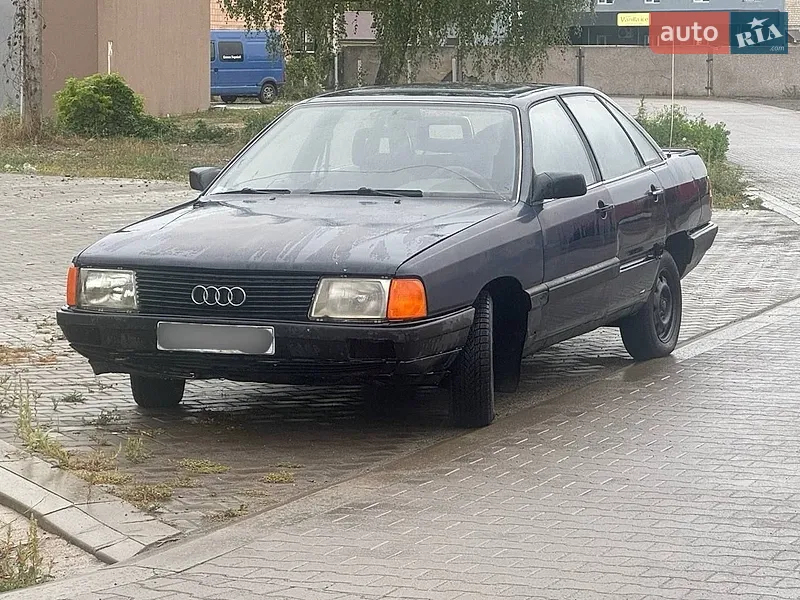 Audi 100 1983