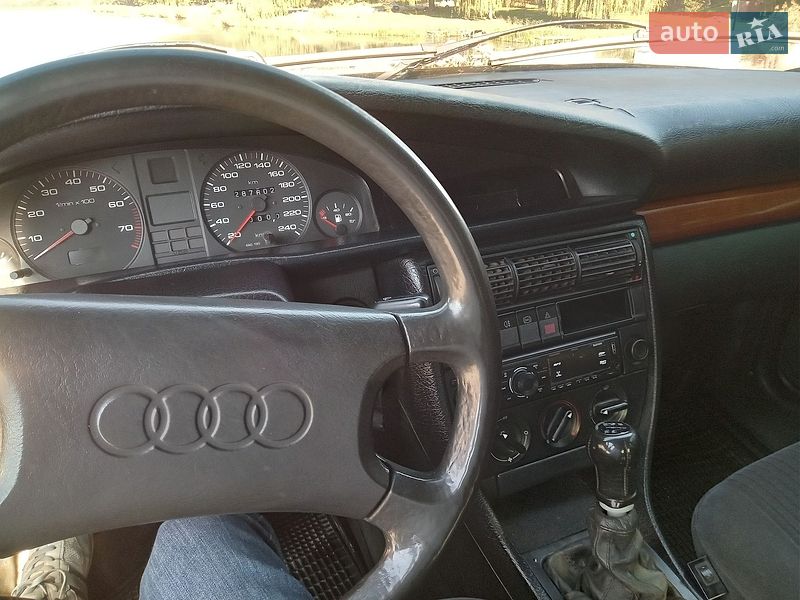Седан Audi 100 1991 в Тлумачі