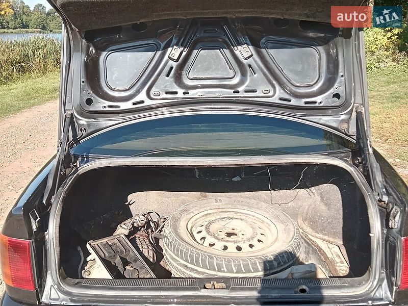 Седан Audi 100 1991 в Тлумачі