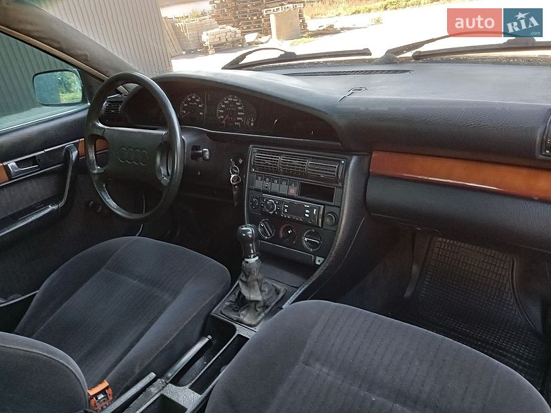 Седан Audi 100 1991 в Тлумачі