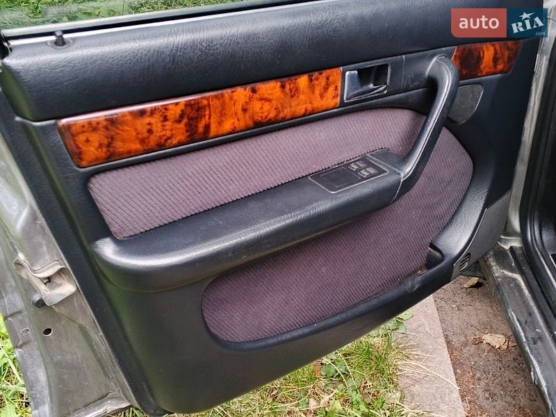Седан Audi 100 1993 в Хмельницькому