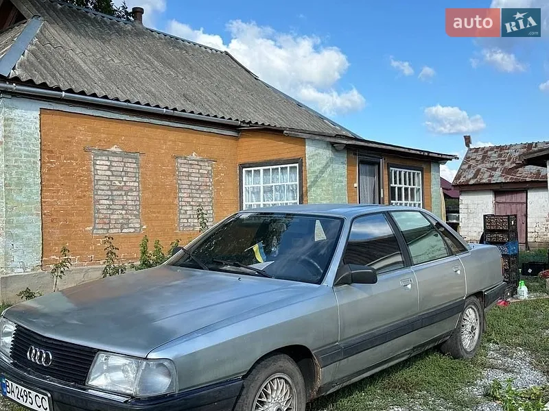 Audi 100 1983