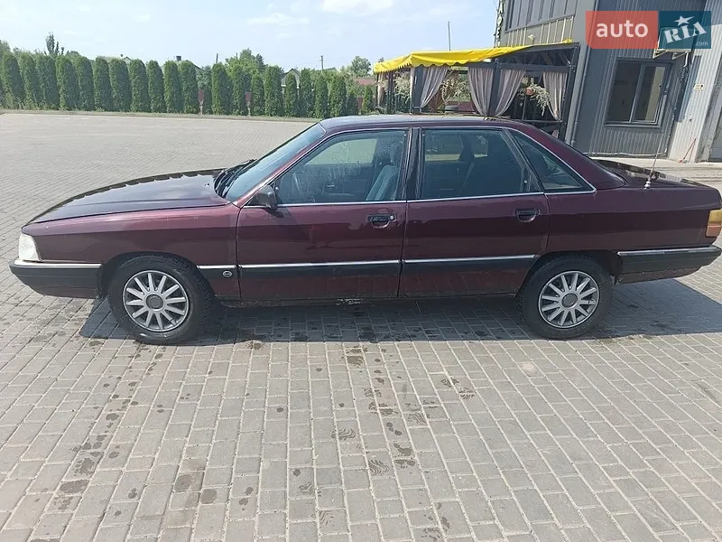 Audi 100