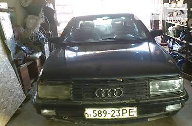 Седан Audi 200 1984 в Мукачево