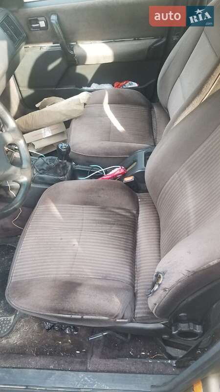 Седан Audi 200 1984 в Маневичах