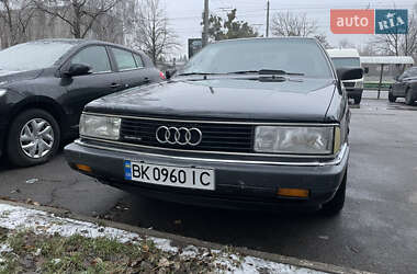 Седан Audi 200 1990 в Ровно