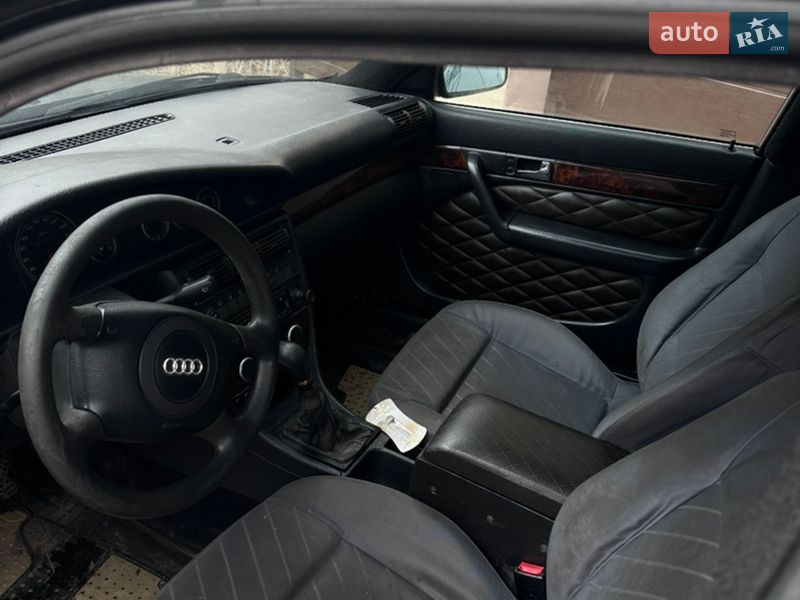 Седан Audi 200 1991 в Глухове