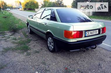 Седан Audi 80 1988 в Черновцах