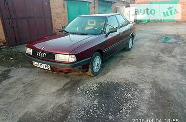 Седан Audi 80 1989 в Казатине