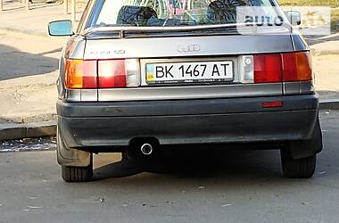 Седан Audi 80 1987 в Костополе
