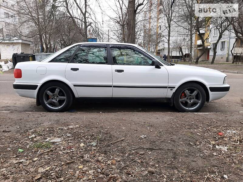 Седан Audi 80 1994 в Черкасах