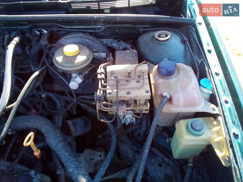 Седан Audi 80 1994 в Рахові