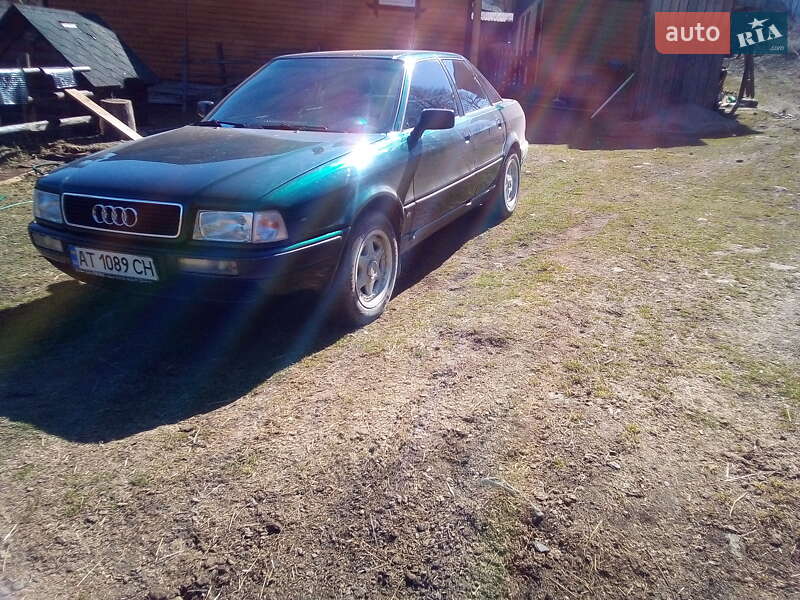 Седан Audi 80 1994 в Рахові