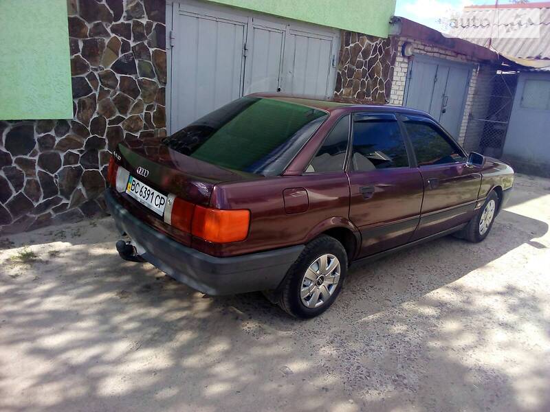 Седан Audi 80 1990 в Новояворівську